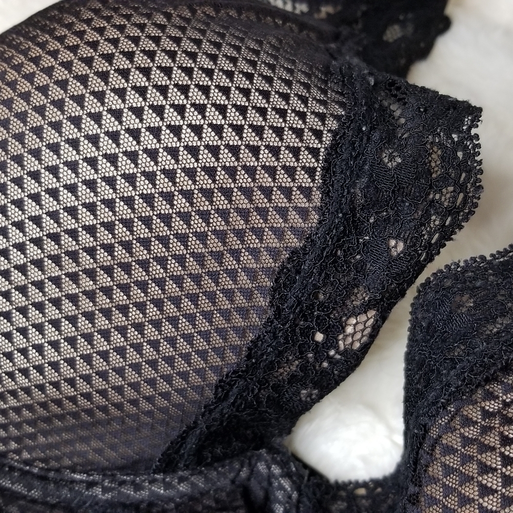 Blaack/nude lace Triangle Passionata plunge bra 36G